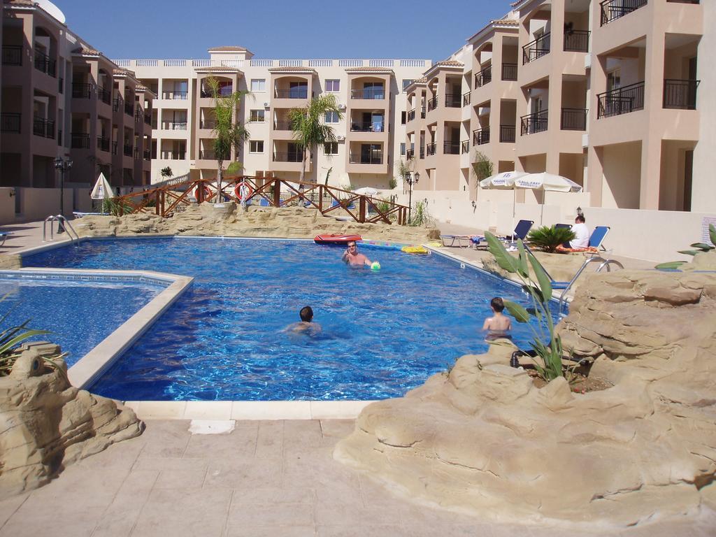 Royal Seacrest Apartments Aphrodite Hills Εξωτερικό φωτογραφία