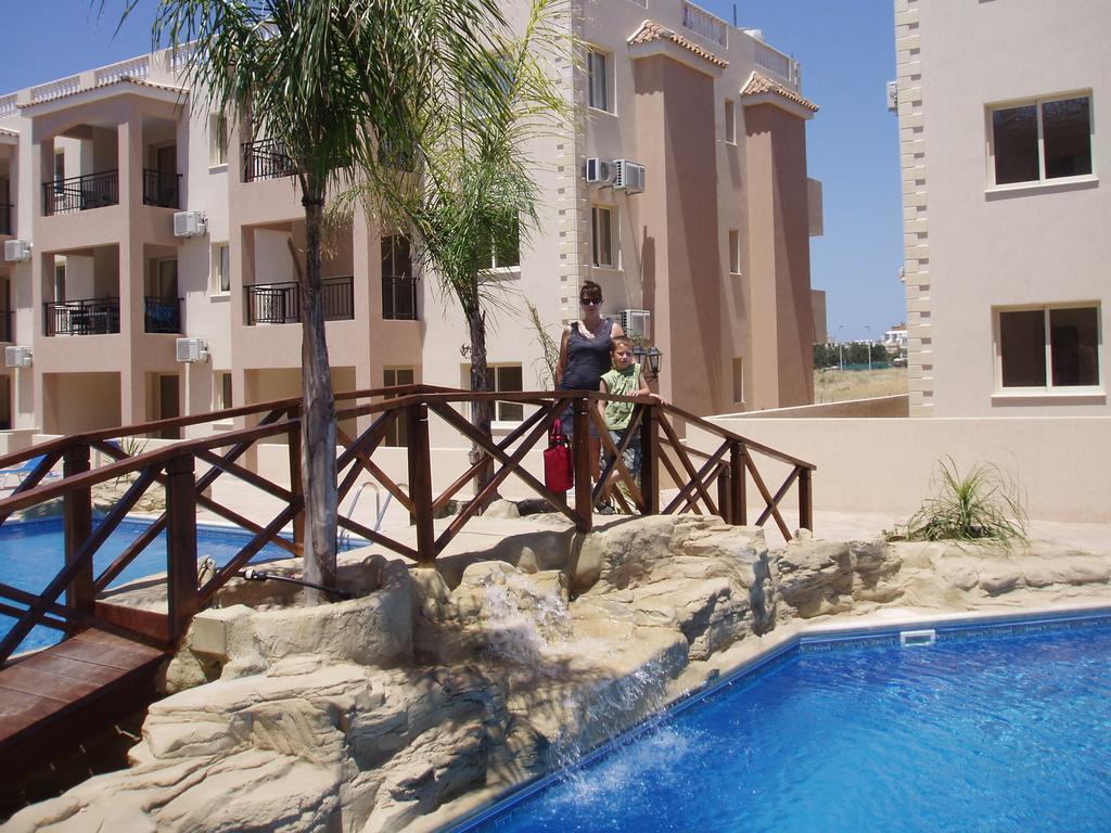 Royal Seacrest Apartments Aphrodite Hills Εξωτερικό φωτογραφία
