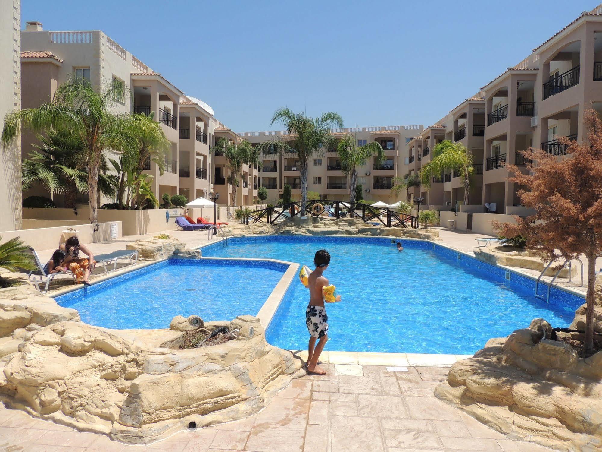 Royal Seacrest Apartments Aphrodite Hills Εξωτερικό φωτογραφία