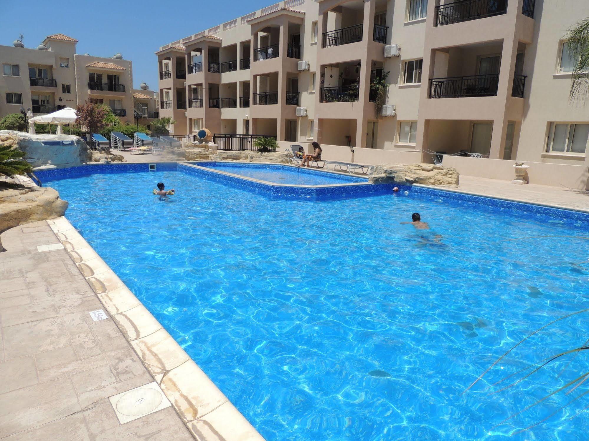 Royal Seacrest Apartments Aphrodite Hills Εξωτερικό φωτογραφία