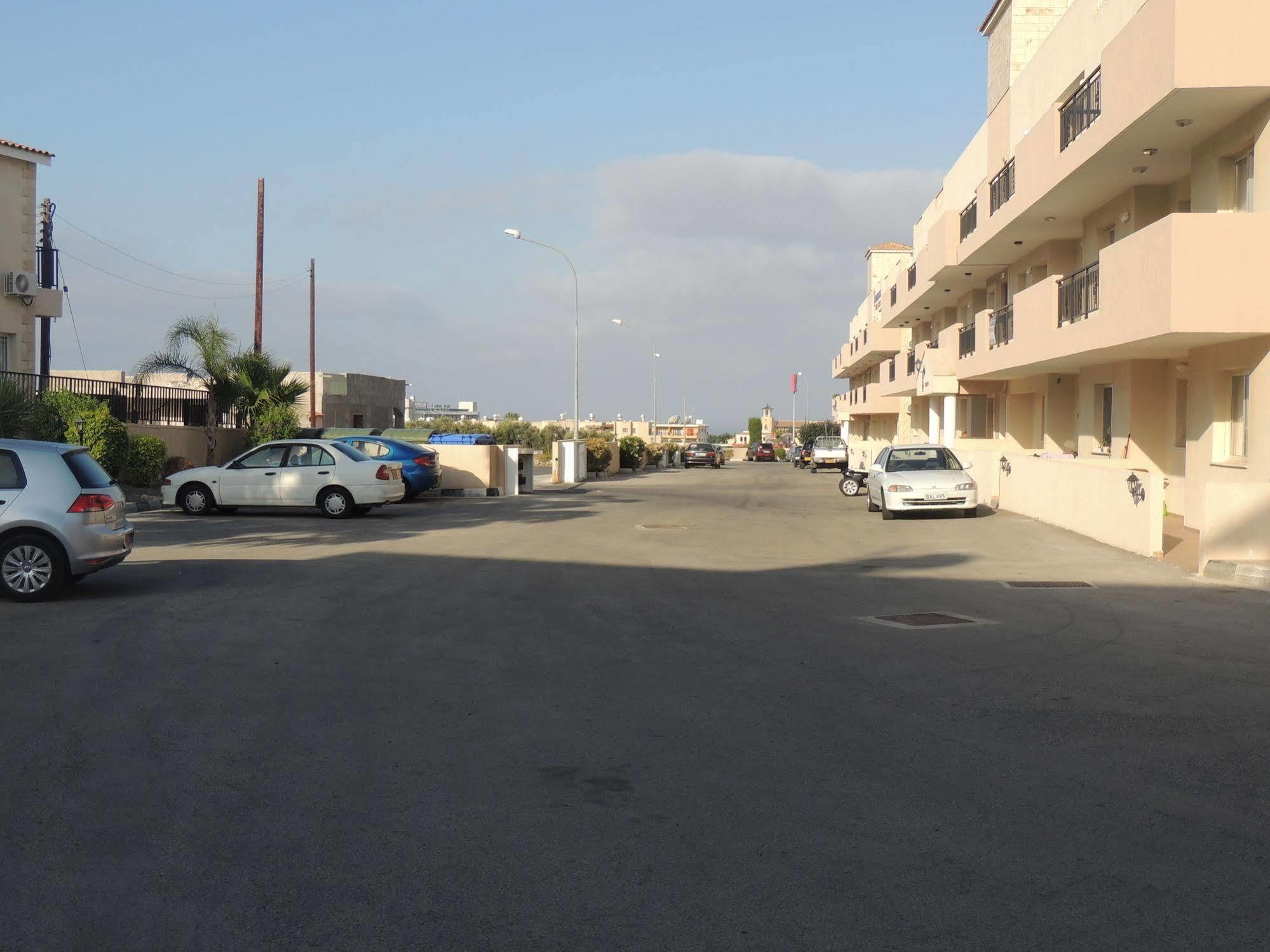 Royal Seacrest Apartments Aphrodite Hills Εξωτερικό φωτογραφία