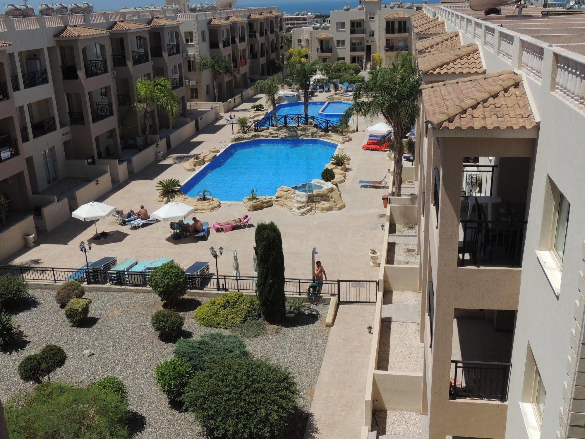 Royal Seacrest Apartments Aphrodite Hills Εξωτερικό φωτογραφία