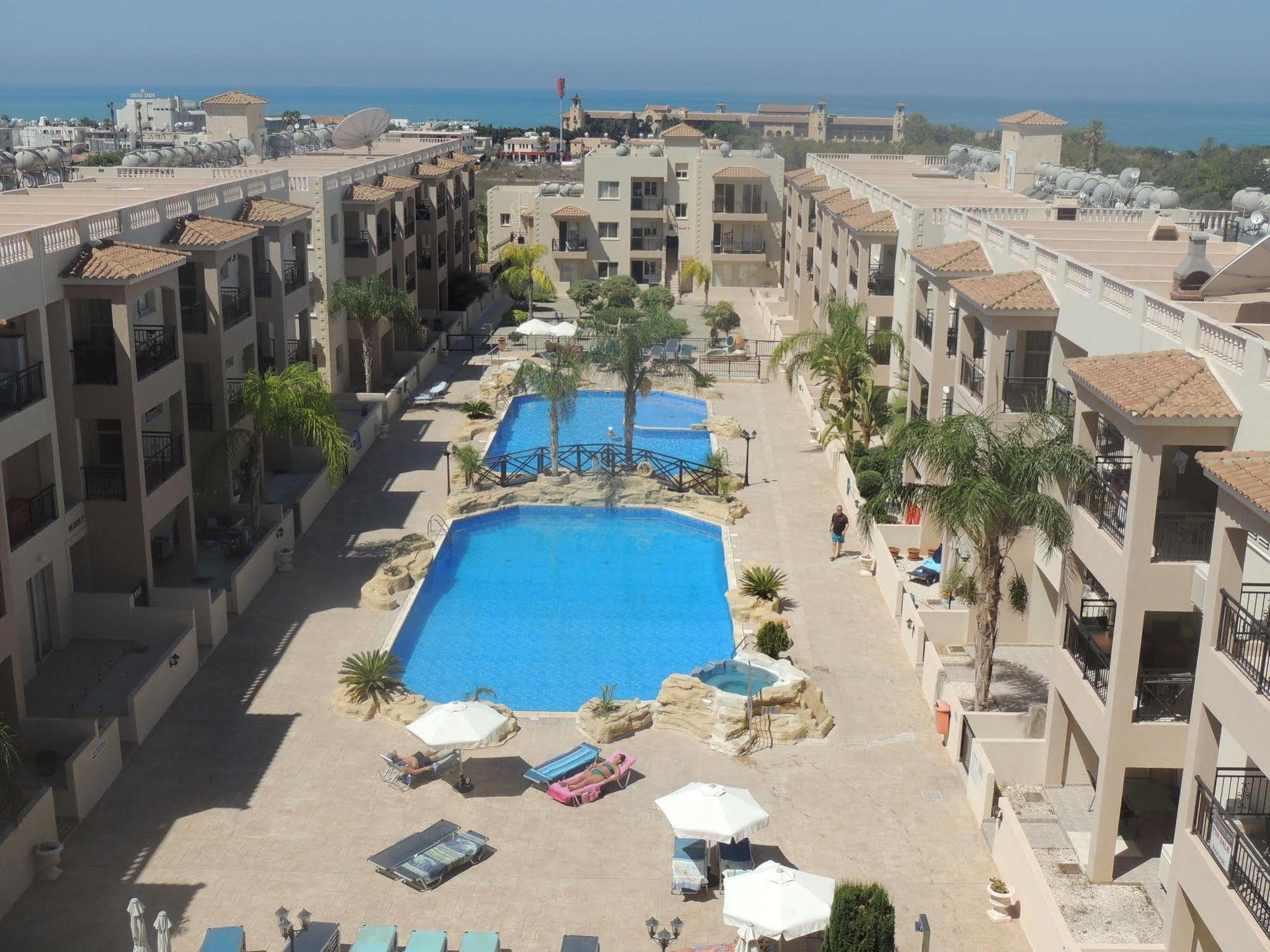Royal Seacrest Apartments Aphrodite Hills Εξωτερικό φωτογραφία